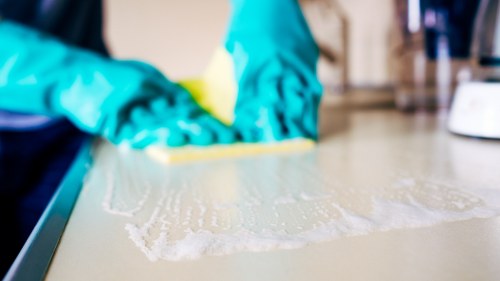 On-site curtain cleaning process in a Kingston property